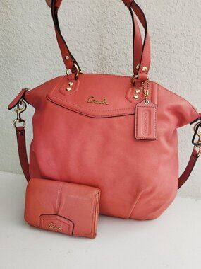 Euc Coach Ashley Coral Leather Shoulder Bag Purse